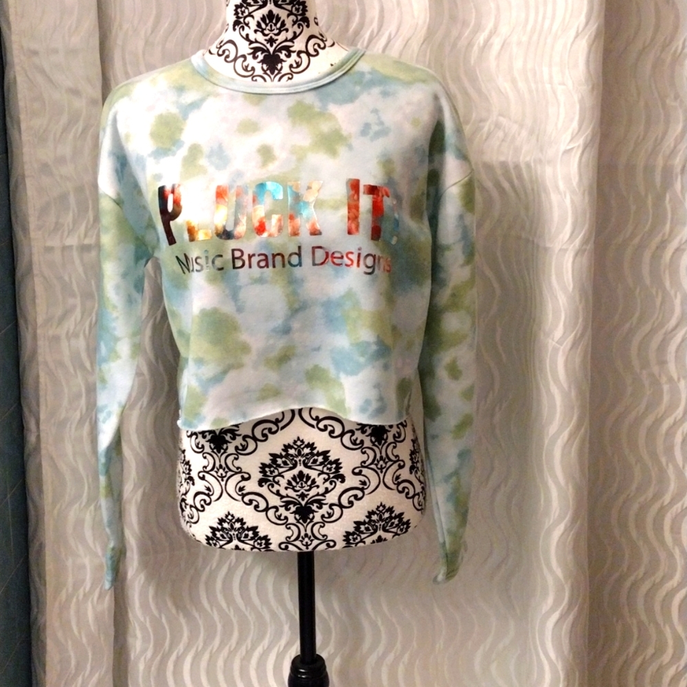 Series 8 fitness Small Pluck It Music Brand Designs Cropped Sweatshirt soft girl